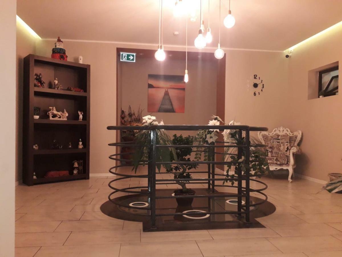 Primo Hotel 卡塔尼亚 外观 照片