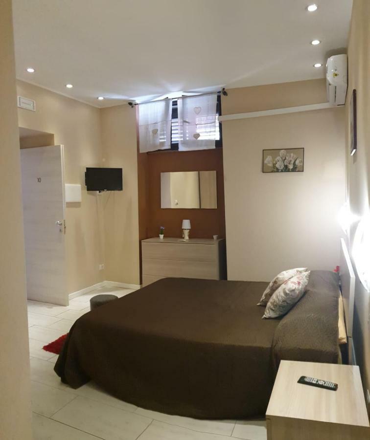 Primo Hotel 卡塔尼亚 外观 照片